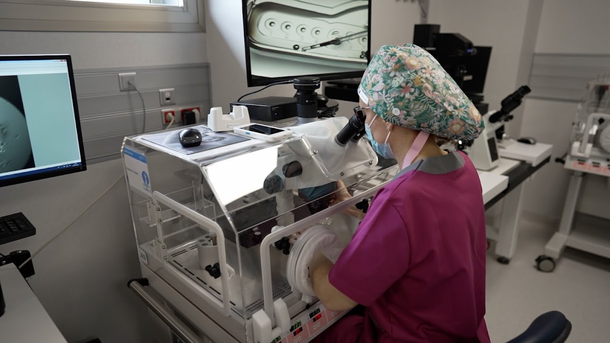 IVI-Sevilla-8211-Clinica-de-Reproduccion-Asistida-y-Fertilidad-1