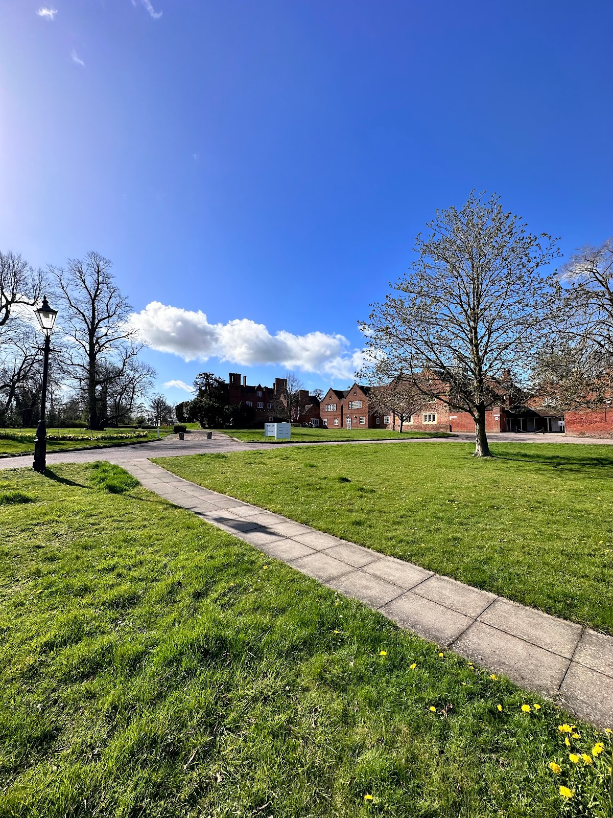 Bourn-Hall-Fertility-Clinic-13