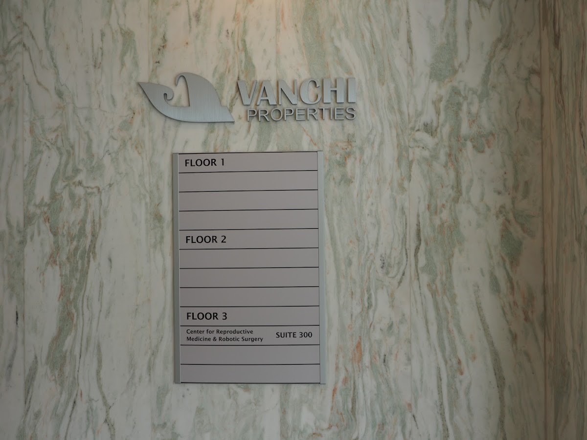 Center-for-Reproductive-Medicine-and-Robotic-Surgery-3