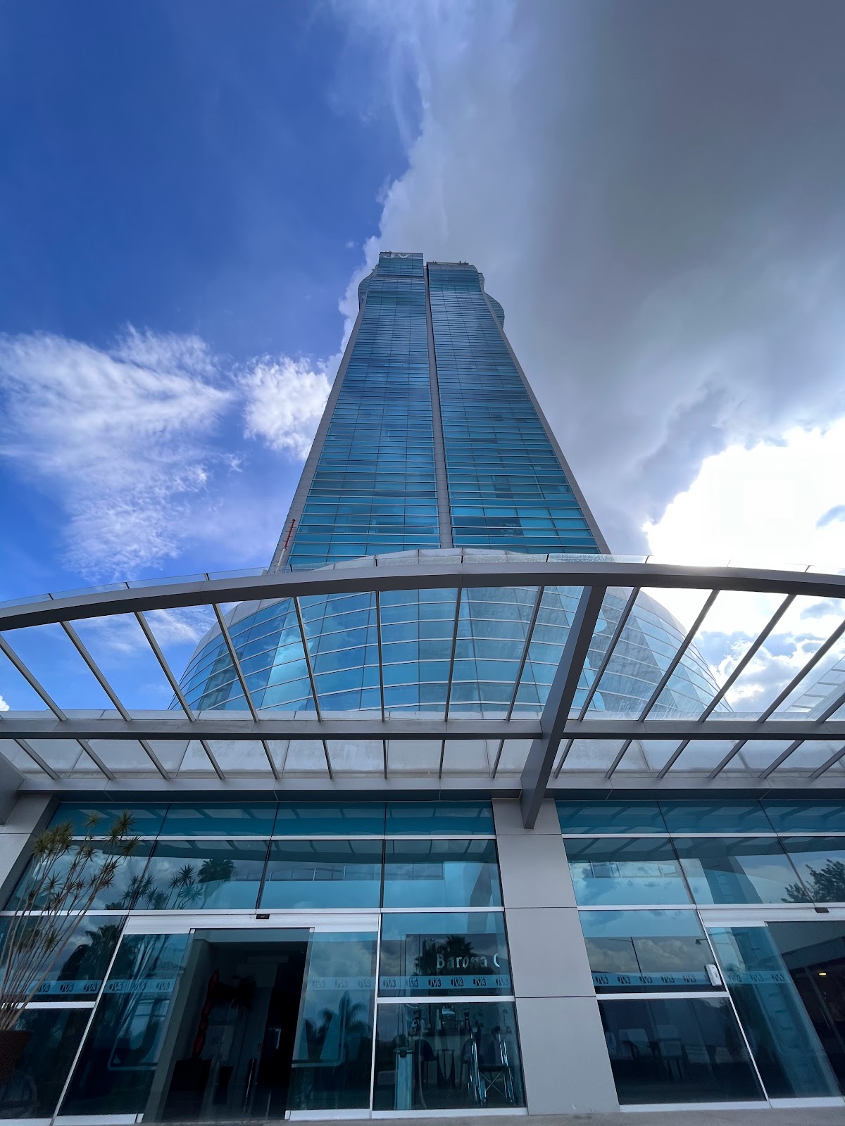 Creafam-Clinica-de-Fertilidad-Ginecologia-y-Obstetricia-1