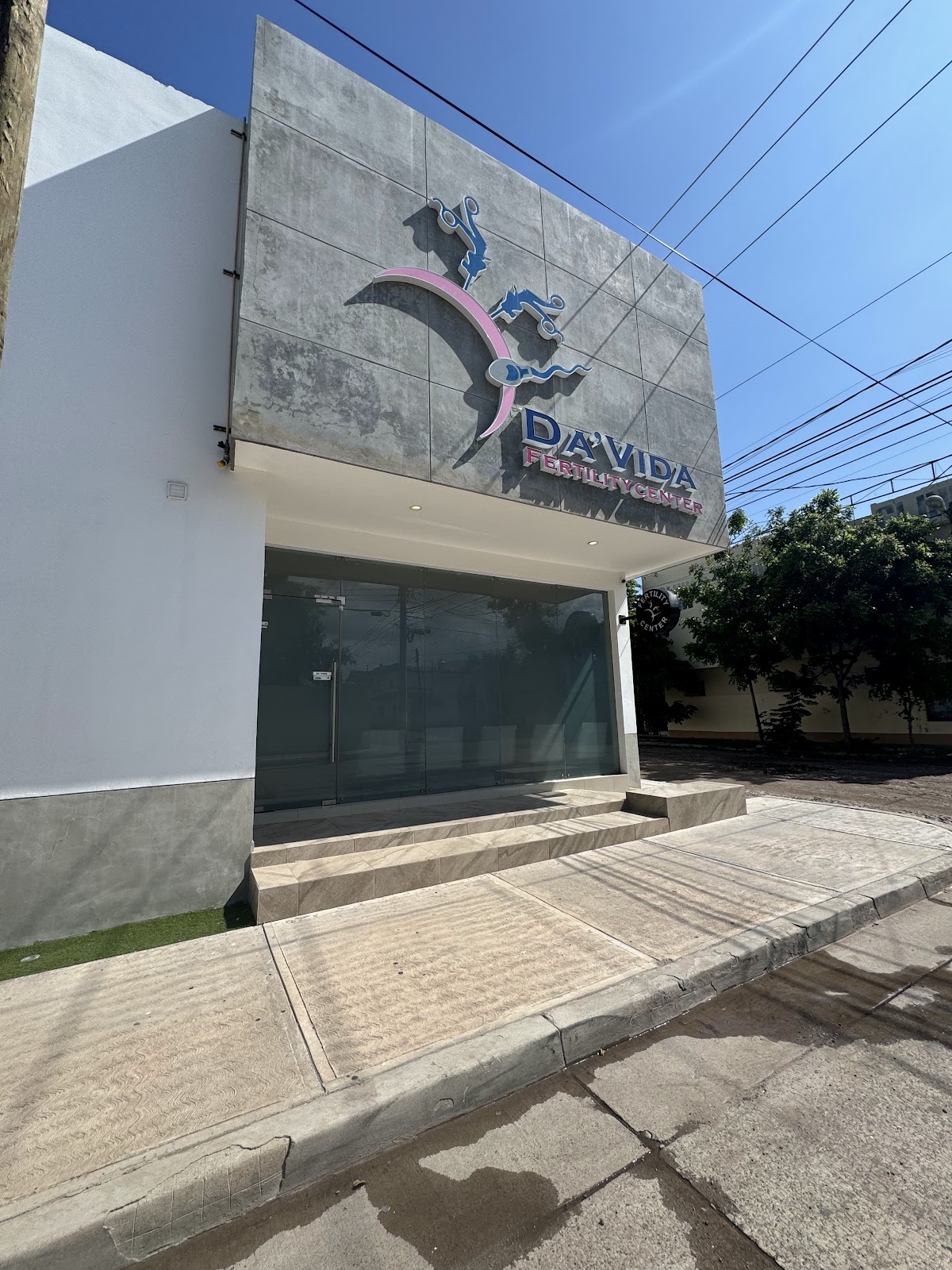 DR.-FRED-MORGAN-8211-GINECOLOGO-EXPERTO-EN-FERTILIDAD-Y-CIRUGIA-GINECOLOGICA-LAPAROSCOPICA-2