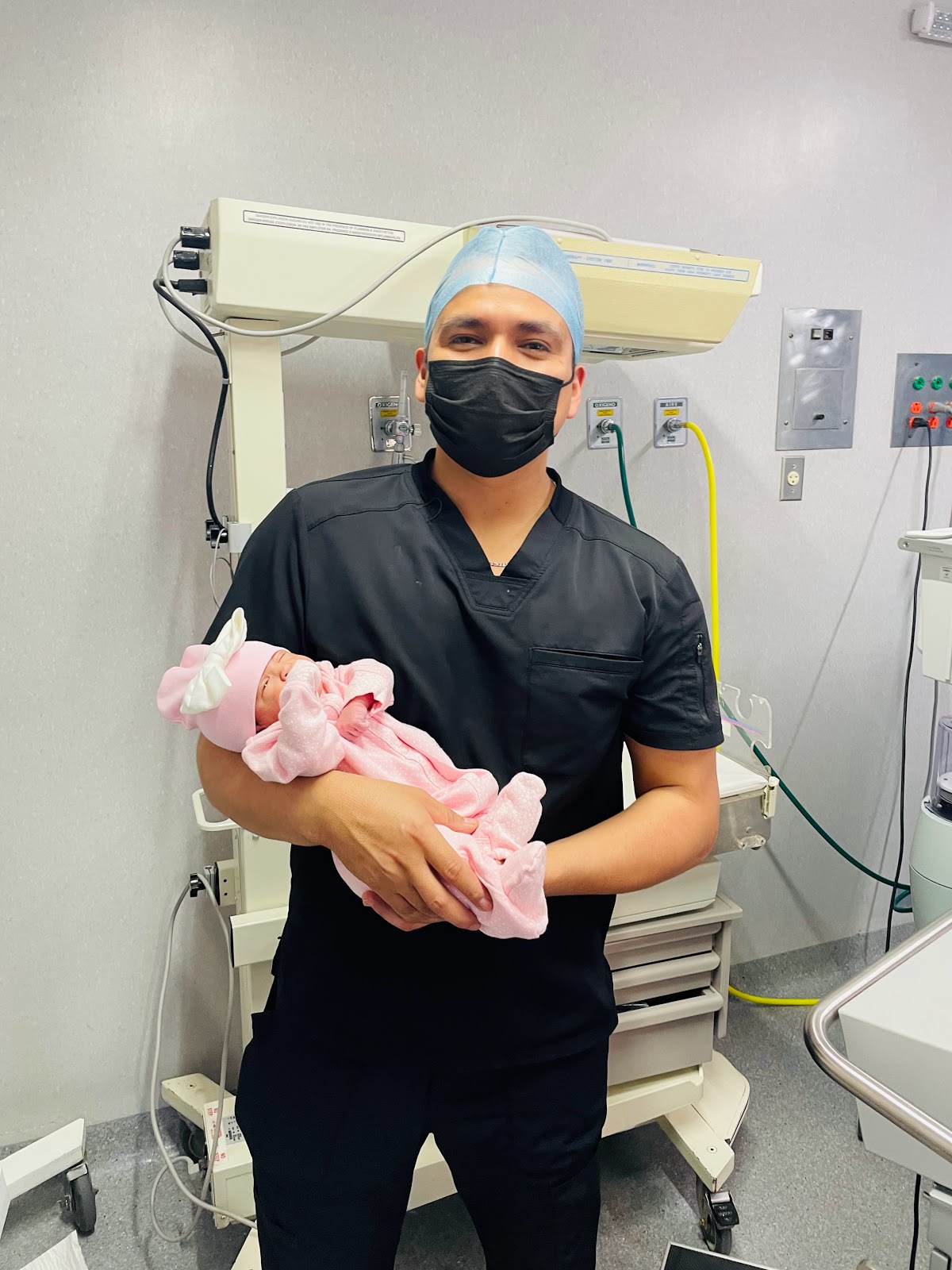 DR.-FRED-MORGAN-8211-GINECOLOGO-EXPERTO-EN-FERTILIDAD-Y-CIRUGIA-GINECOLOGICA-LAPAROSCOPICA-4