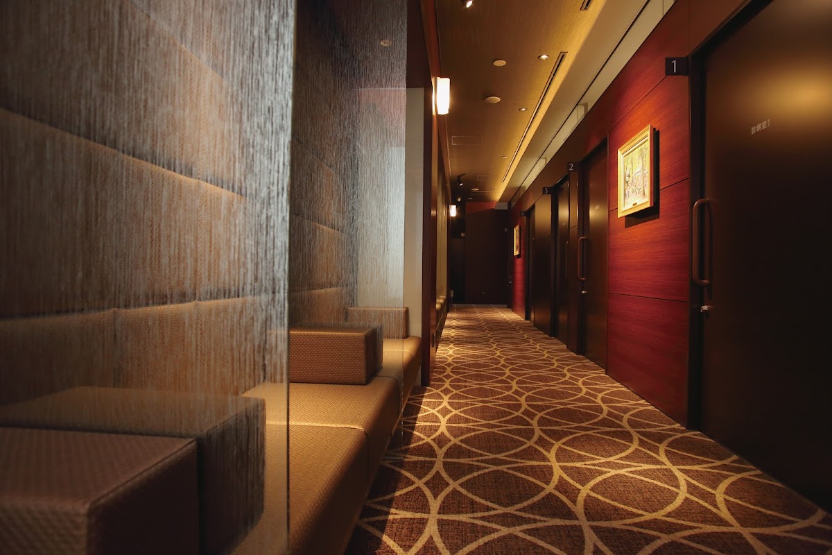 Phoenix-Art-Clinic-1