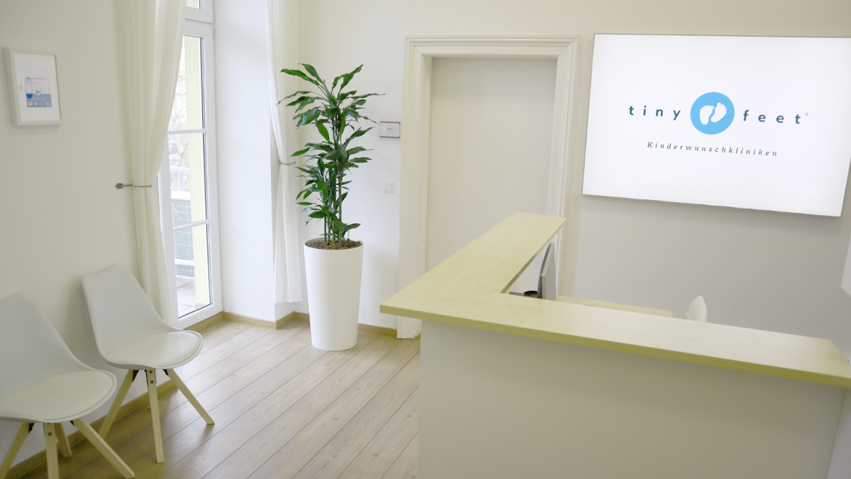 Tiny-Feet-fertility-clinic-8211-Dr.-Rathmanner-3