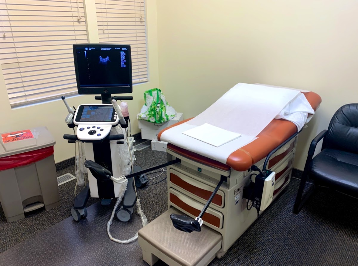 Reproductive-Care-Center-3